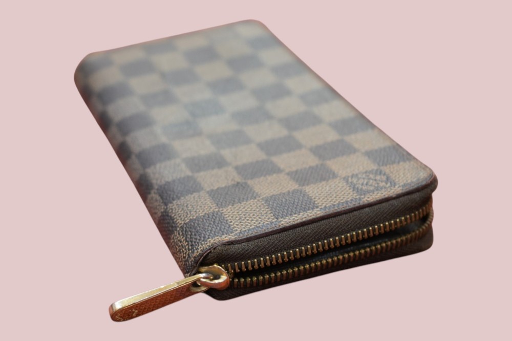 Louis Vuitton Damier Ebene Zip Around