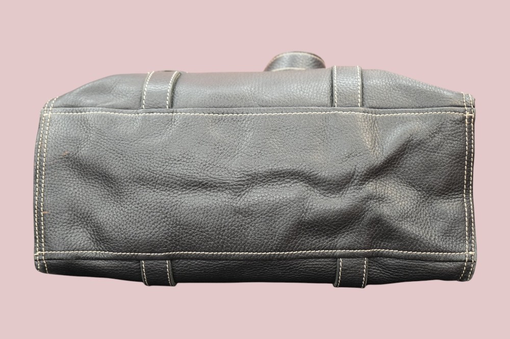 Daino Leather Shoulder Bag