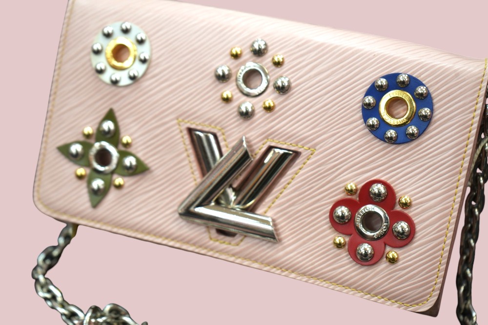 Twist Chain Wallet Flower Limited Edition