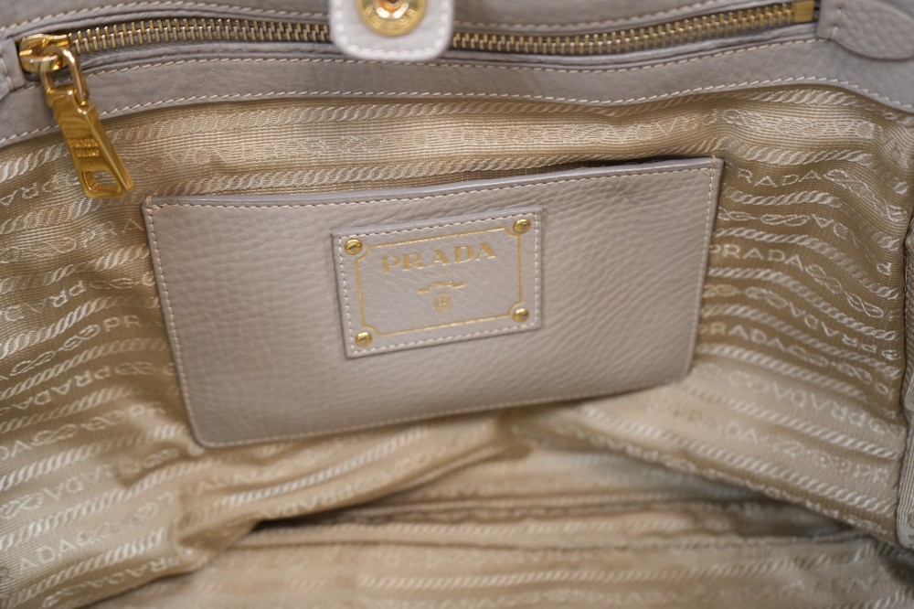 SHOULDER TOTE