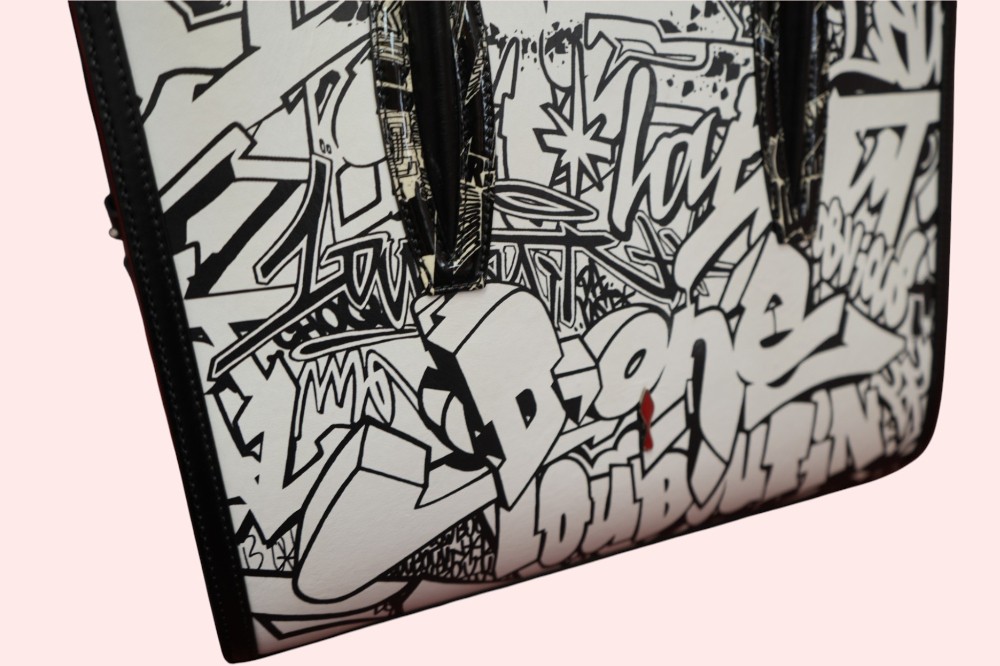 GRAFFITI TOTE