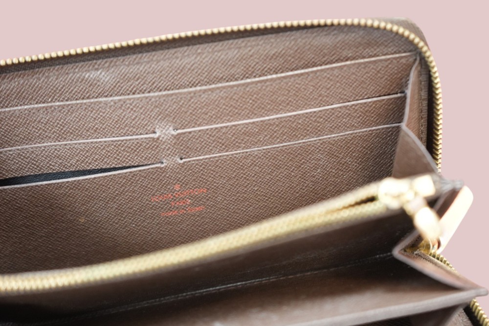 Louis Vuitton Damier Ebene Zip Around