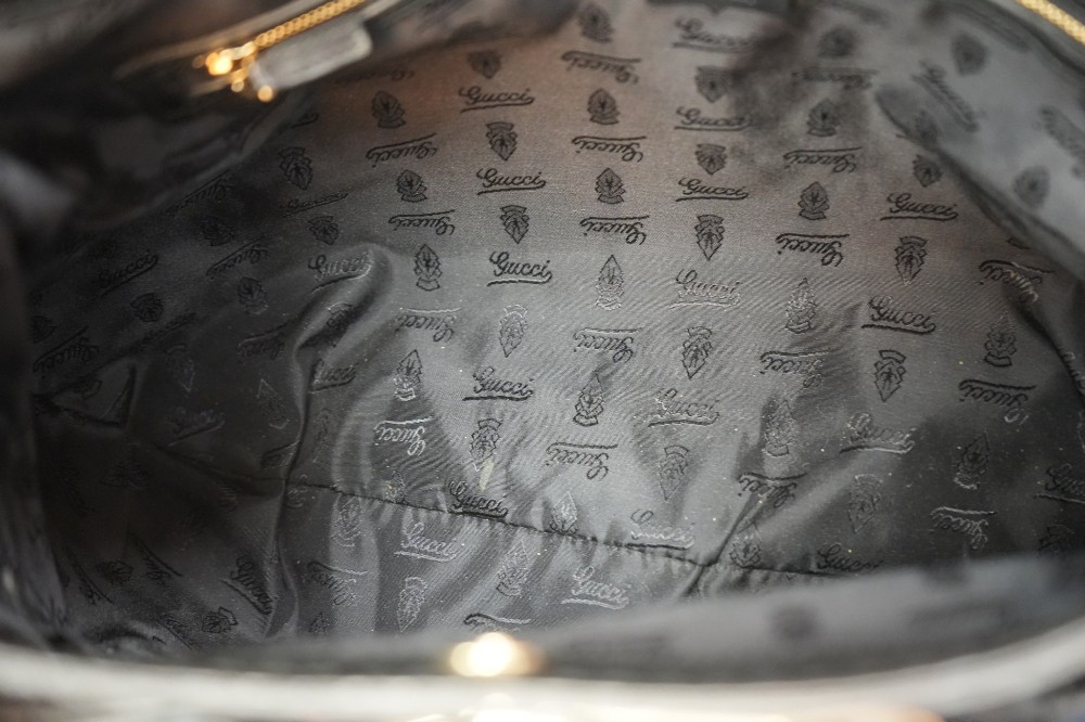 Queen hobo bag