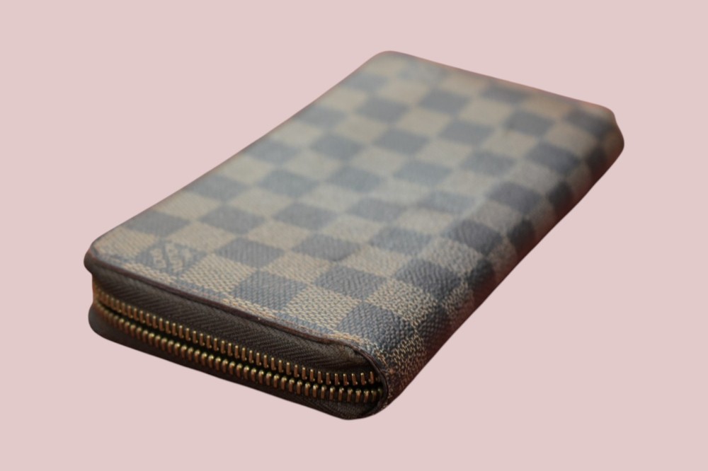 Louis Vuitton Damier Ebene Zip Around