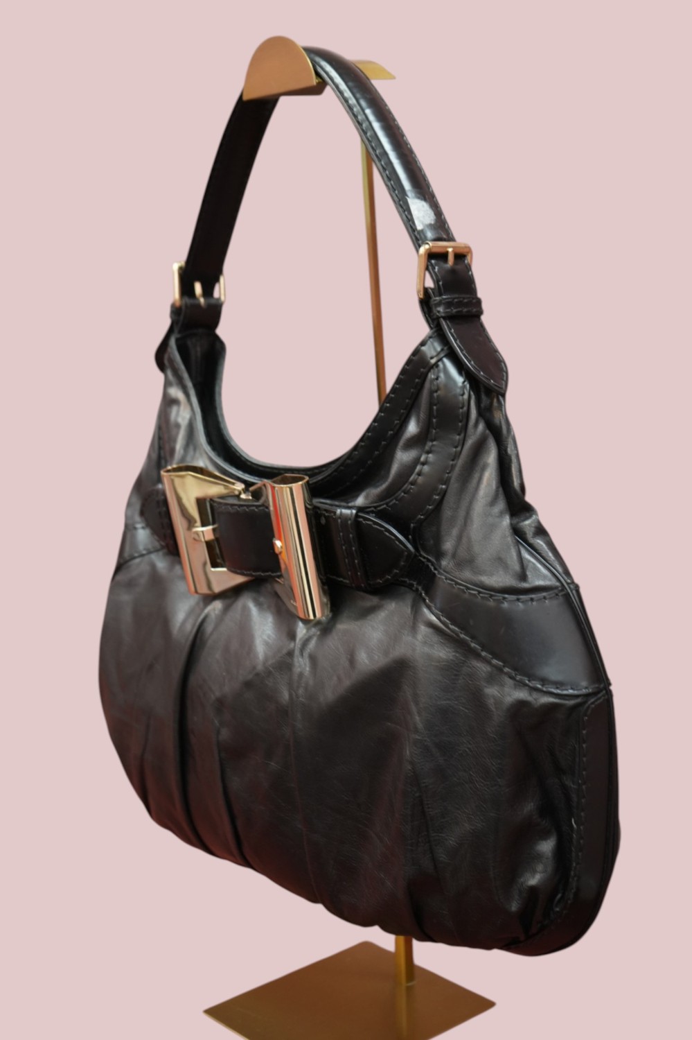 Queen hobo bag