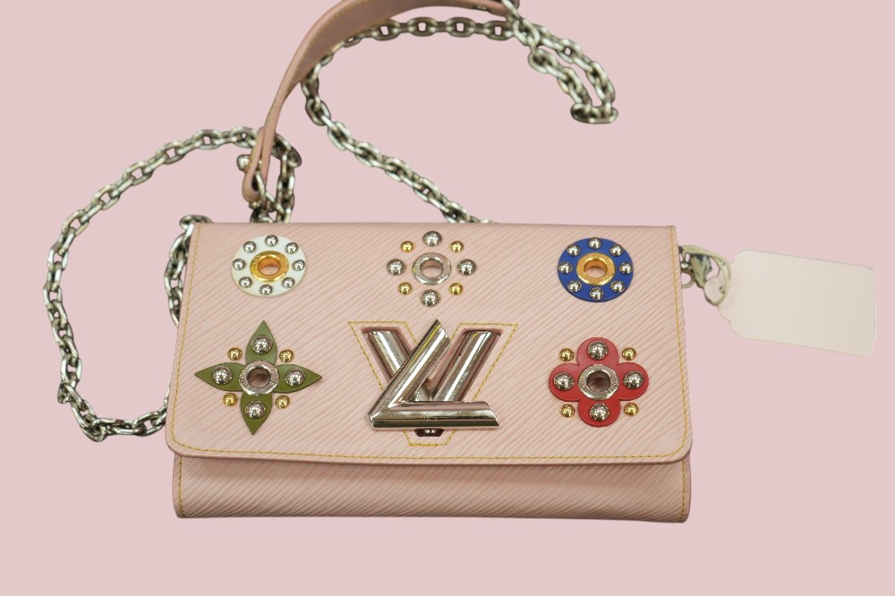 Twist Chain Wallet Flower Limited Edition