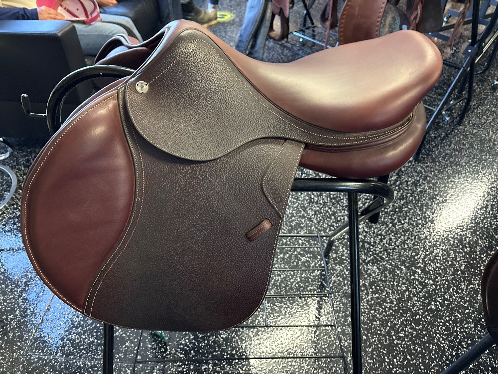 Cwd close contact SE02 17” mw