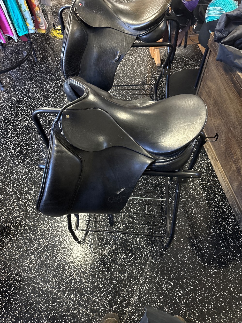 JES Ride International 18.5” with cover