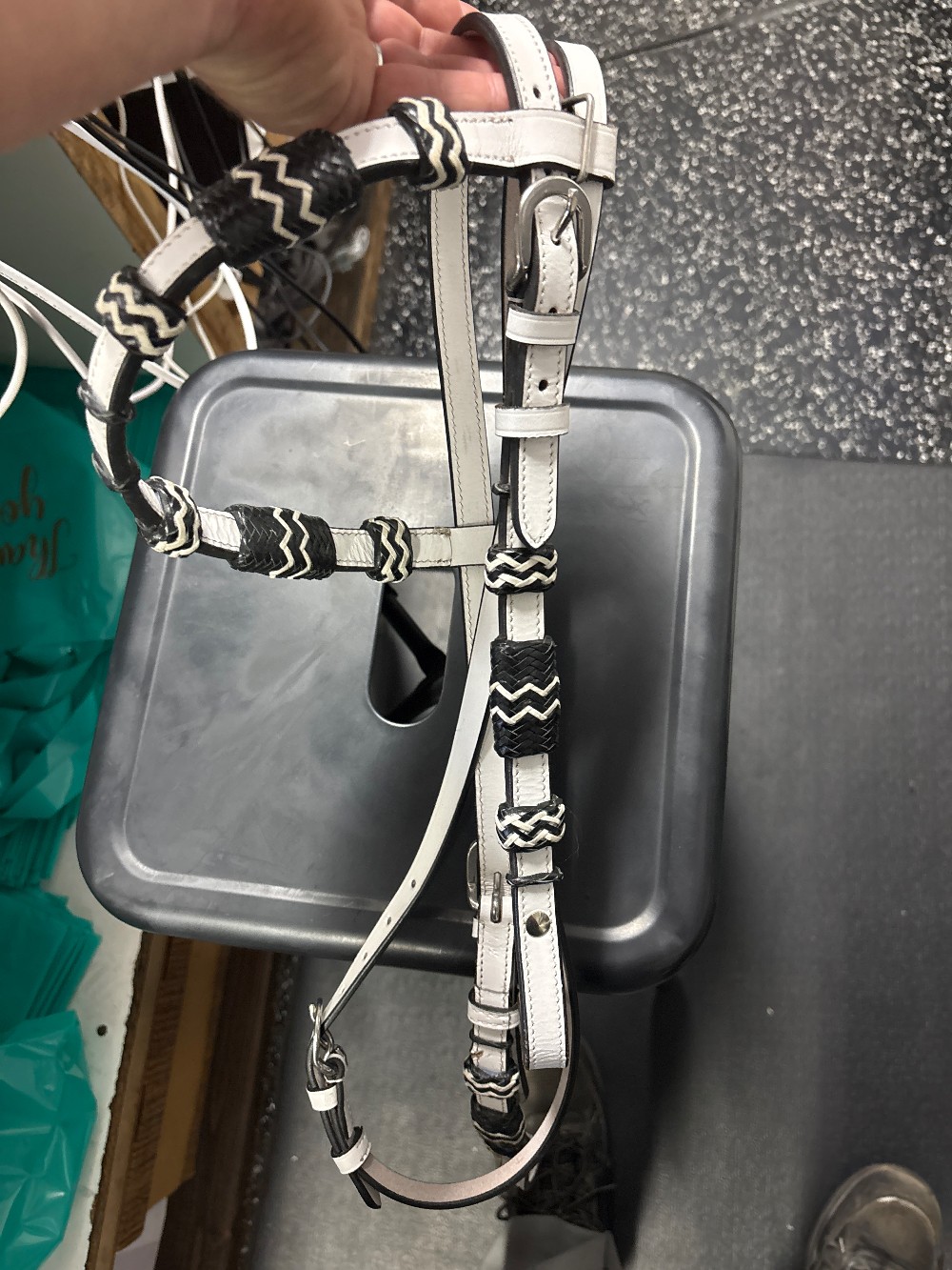 Bridle black/white horse size