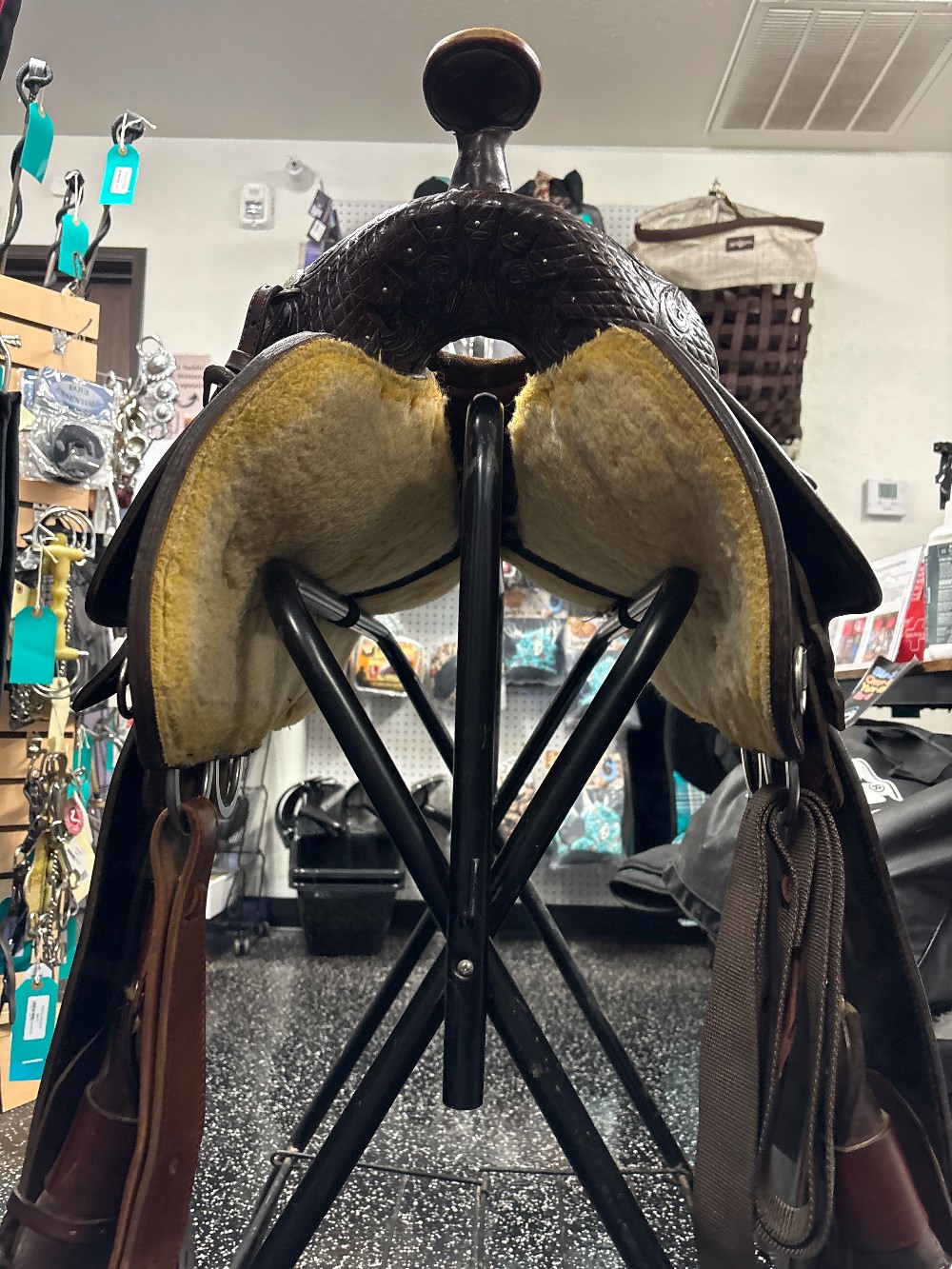 Circle Y Equitation saddle 15.5in