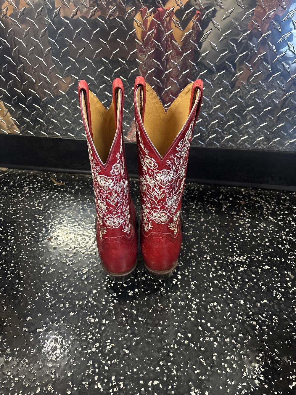 Sheyanne Boots Red W/Floral 7