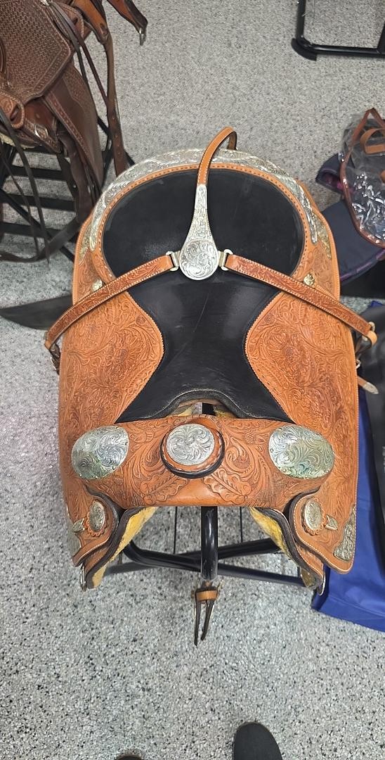 Circle Y equitation saddle with Headstall & breast collar 16.5in