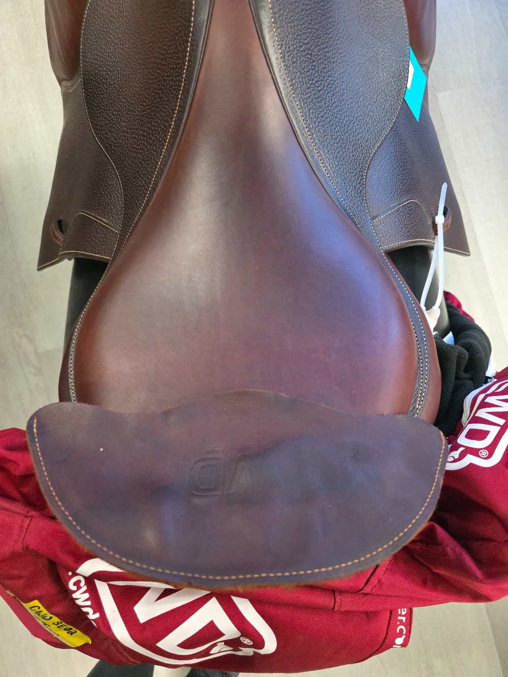 Cwd close contact SE02 17” mw
