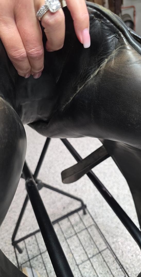 Passier 17in dressage saddle