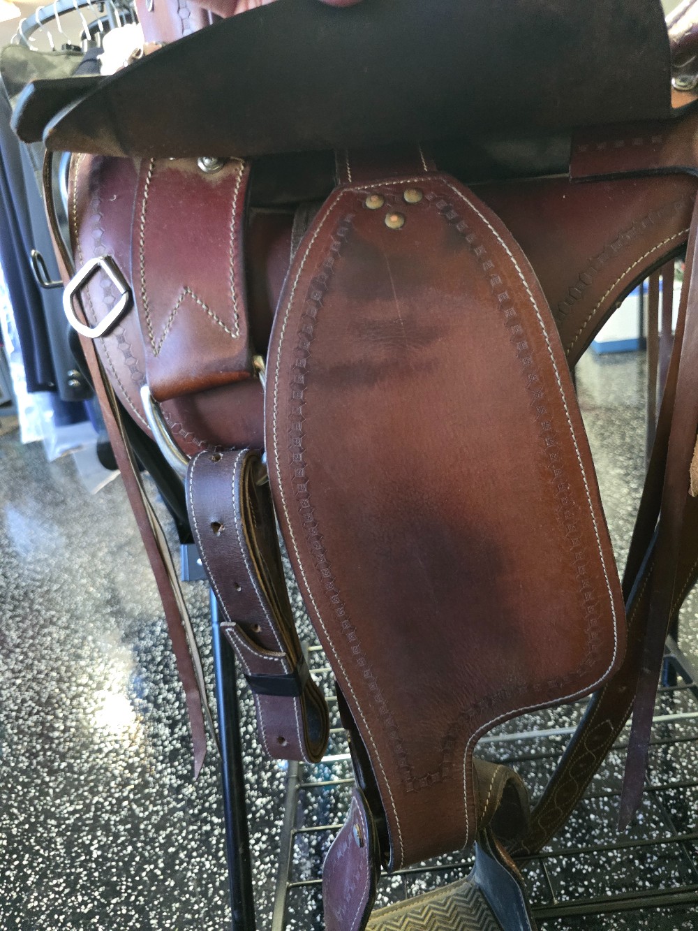 16in  trail saddle (unknown maker)