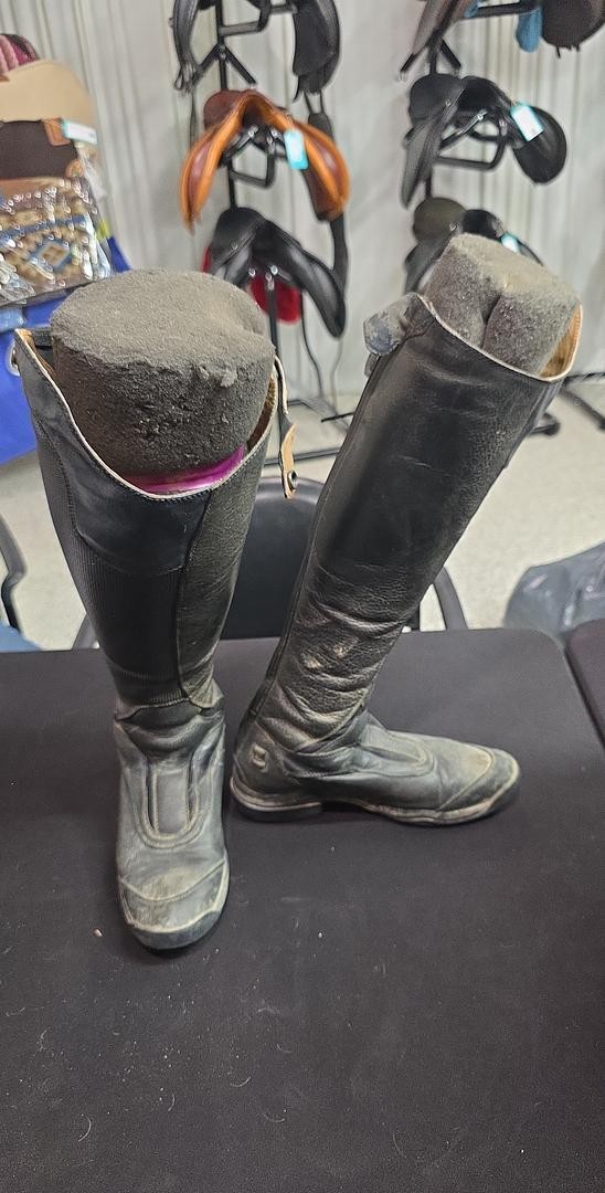 9.5 tall boots reg