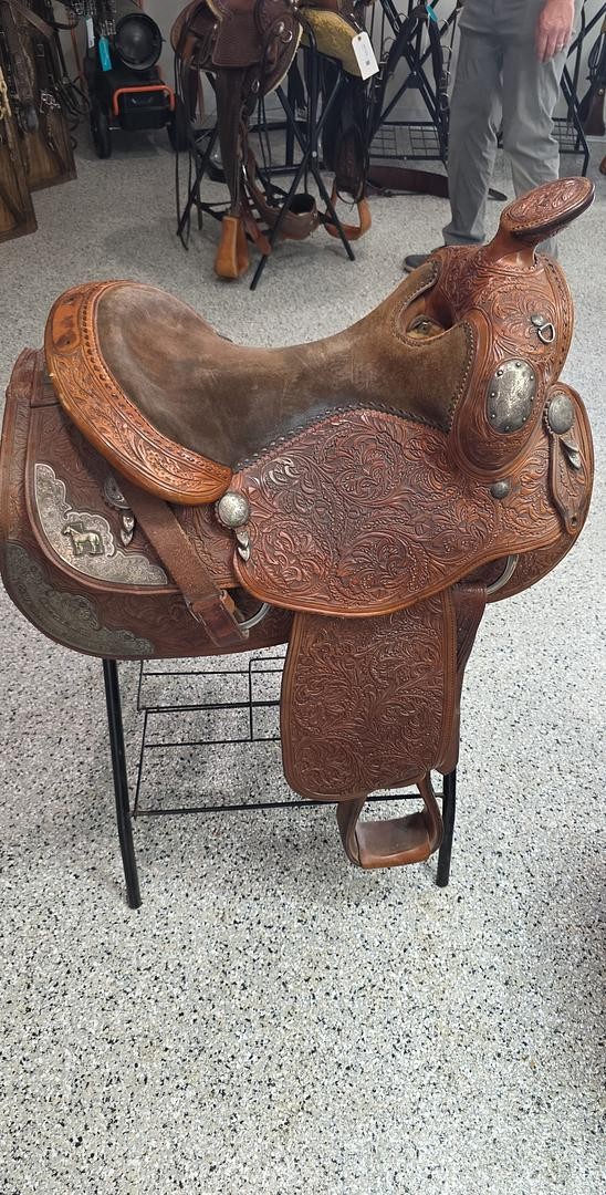 16in Trophy show Saddle BrokenHorn