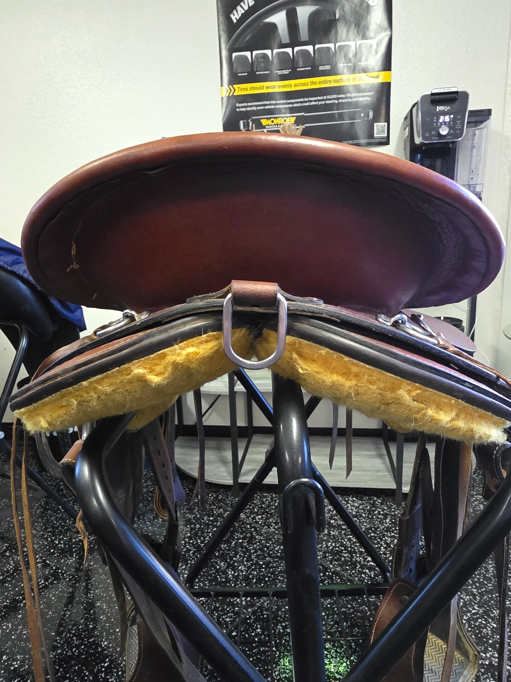 16in  trail saddle (unknown maker)