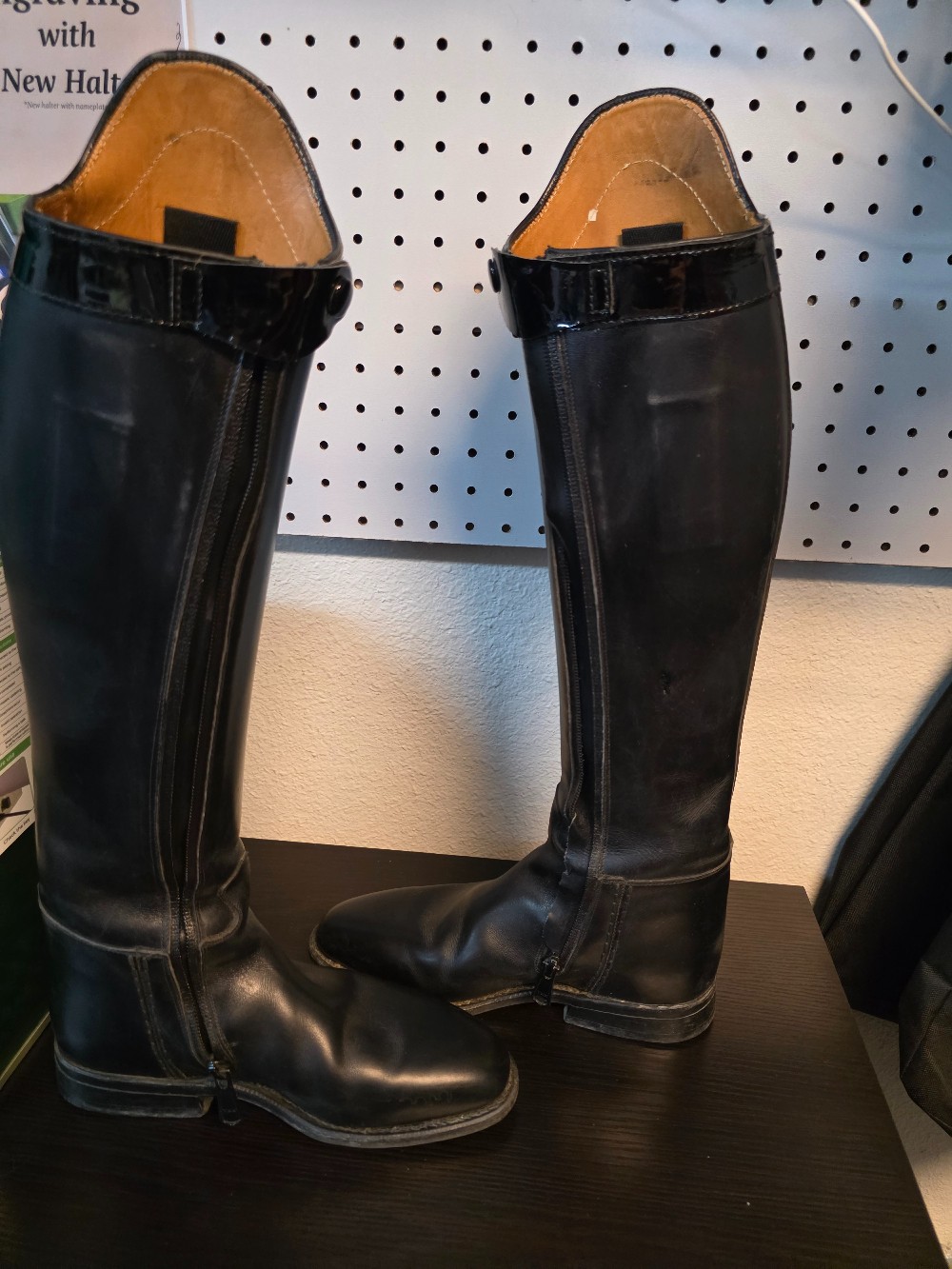 Petrie 4 1/2 45 34. Size 8