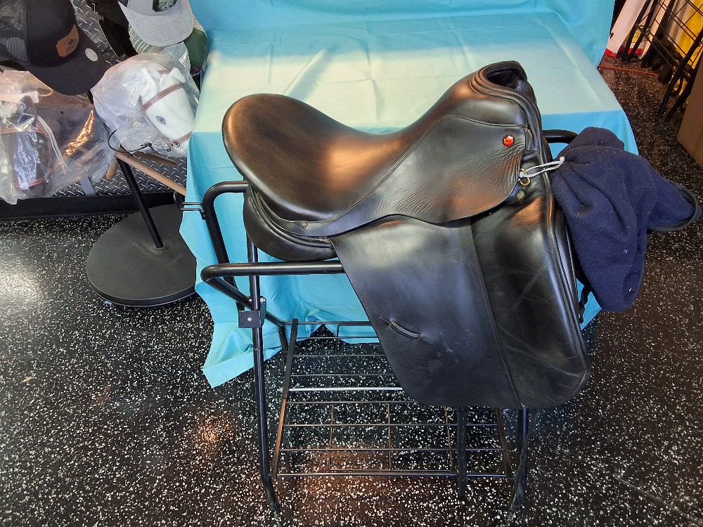 Albian SLK Dressage Saddle 17.5 inch
