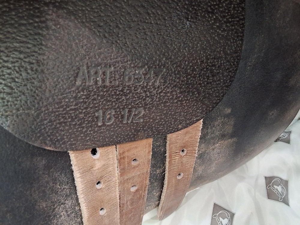Lyn Palm Jump Saddle w/ girth, leather, stirrups