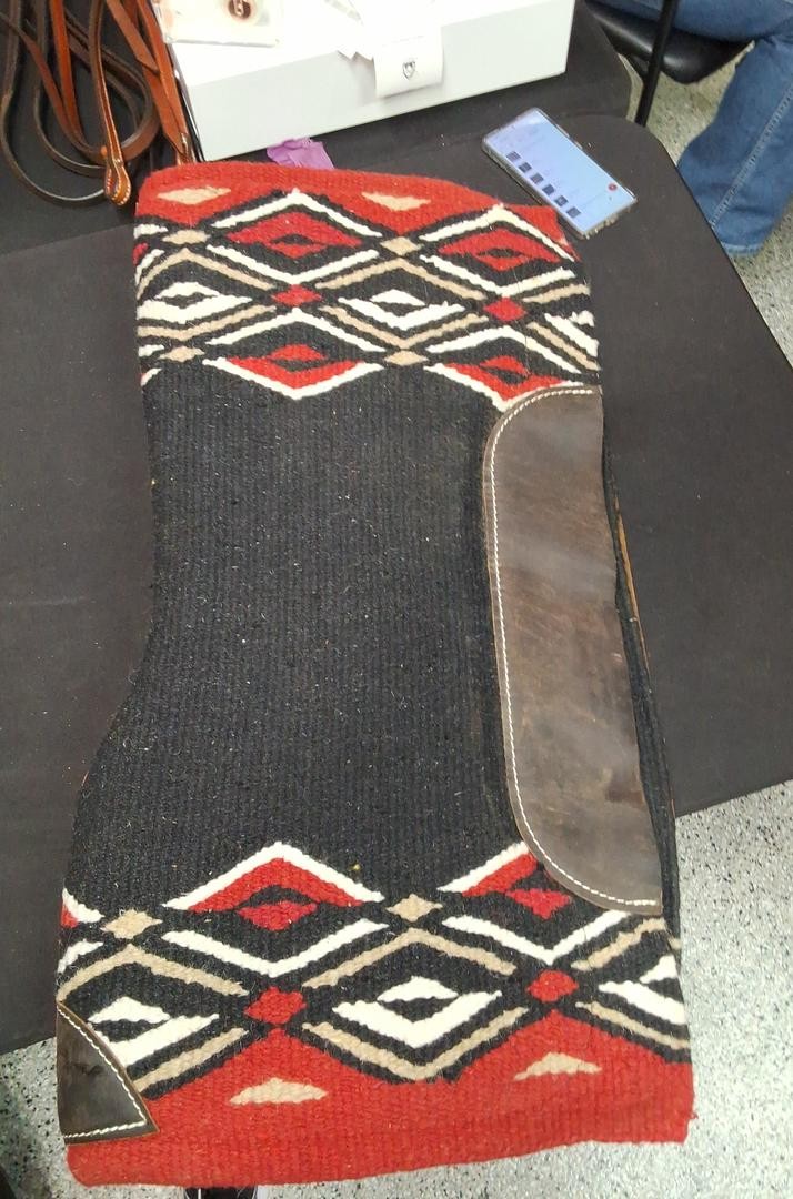 Western pad 33 red/black