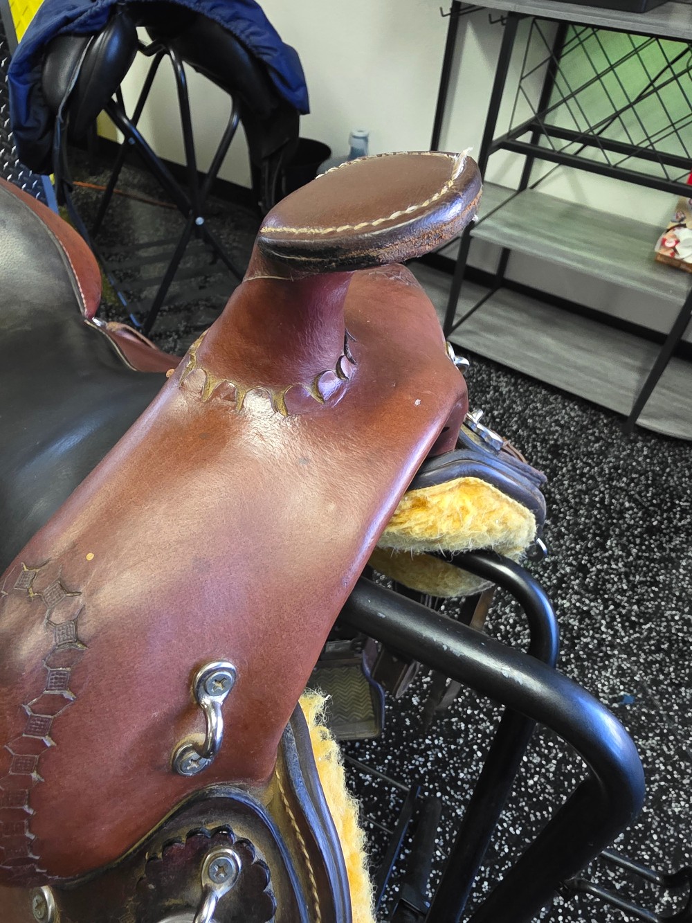 16in  trail saddle (unknown maker)