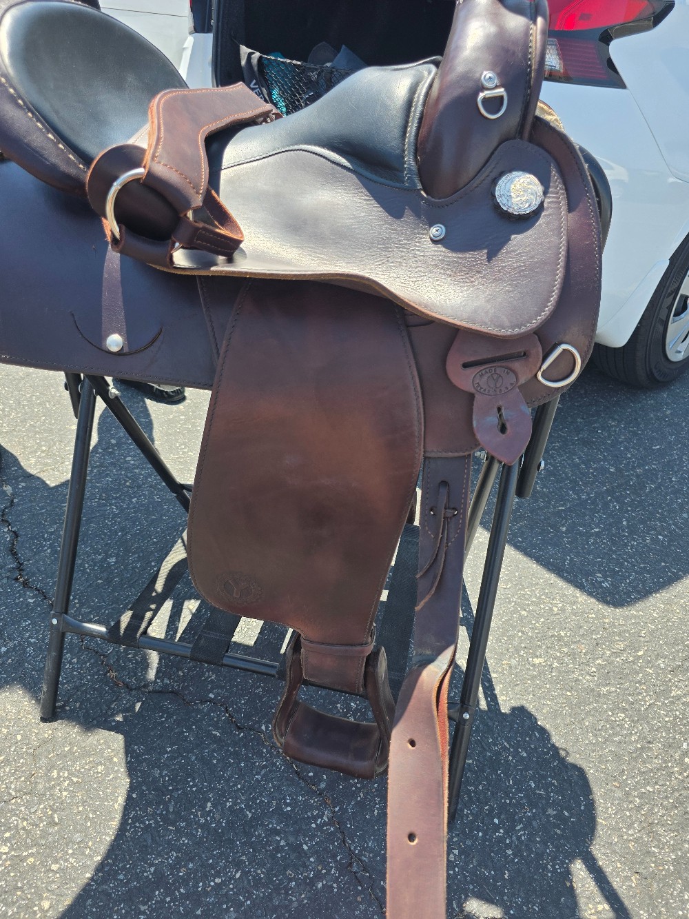 Circle y equitation saddle 16.5 in with matching breast collar