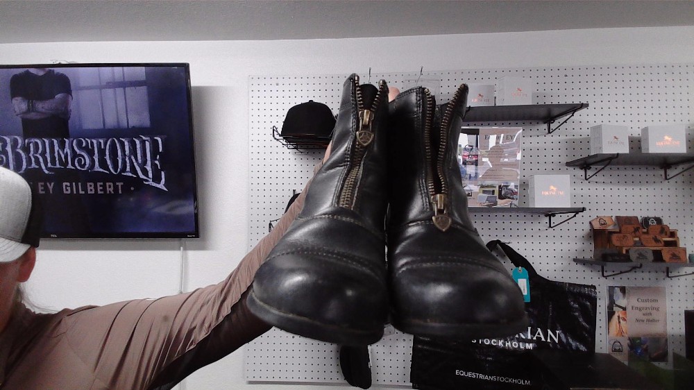 Ariat paddock boots size kids 3