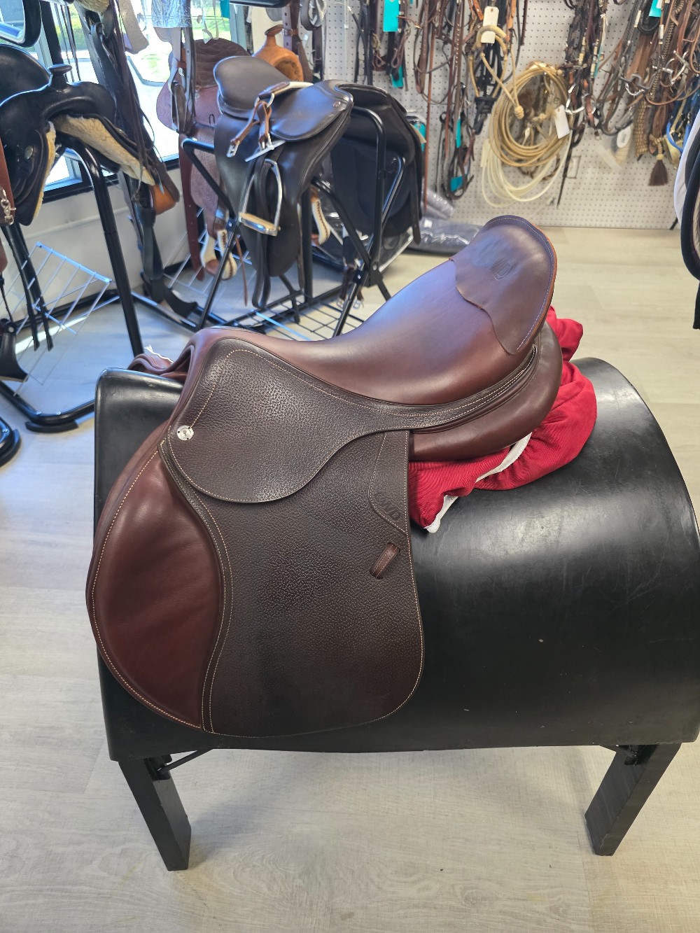 Cwd close contact SE02 17” mw