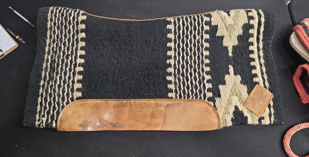 Impact gel saddle pad