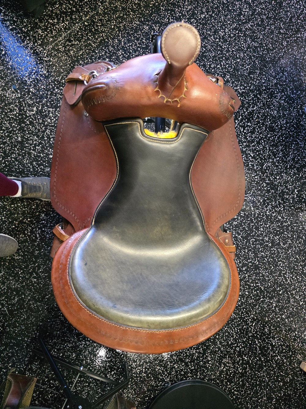 16in  trail saddle (unknown maker)