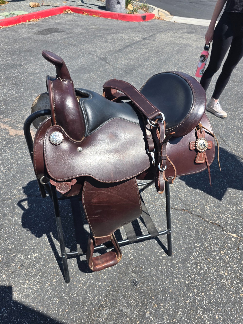Circle y equitation saddle 16.5 in with matching breast collar