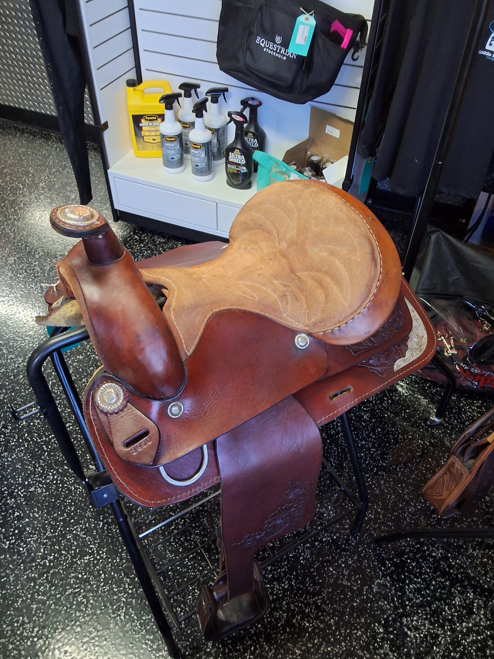 T western saddle 15in
