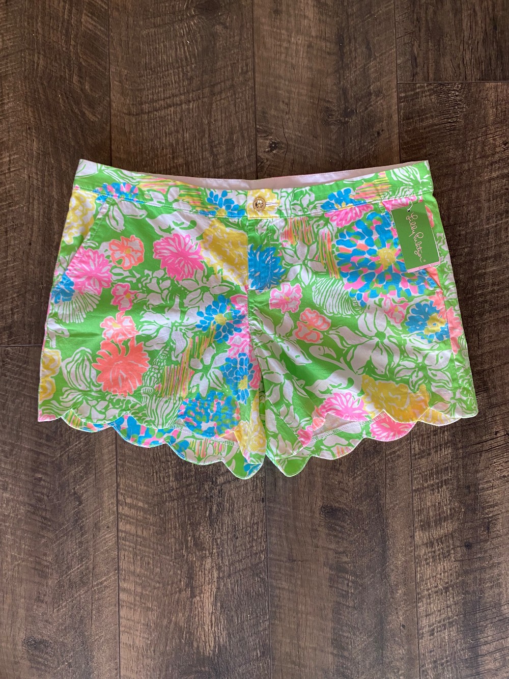 Lilly Pulitzer Buttercup short size 14 NWT