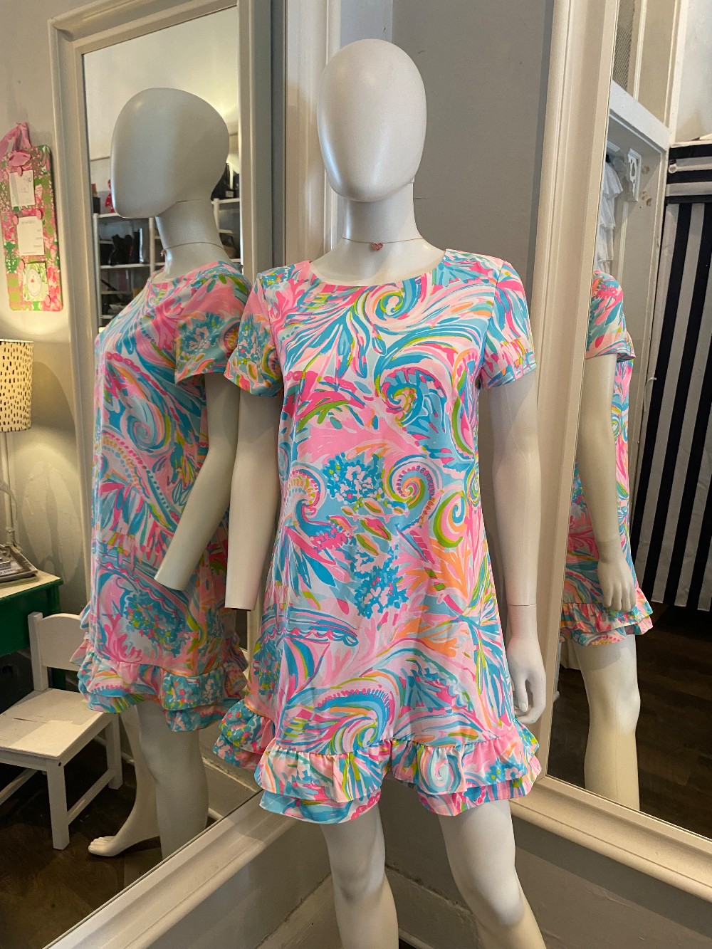 Lilly Pulitzer size 6 Romper pink and blues