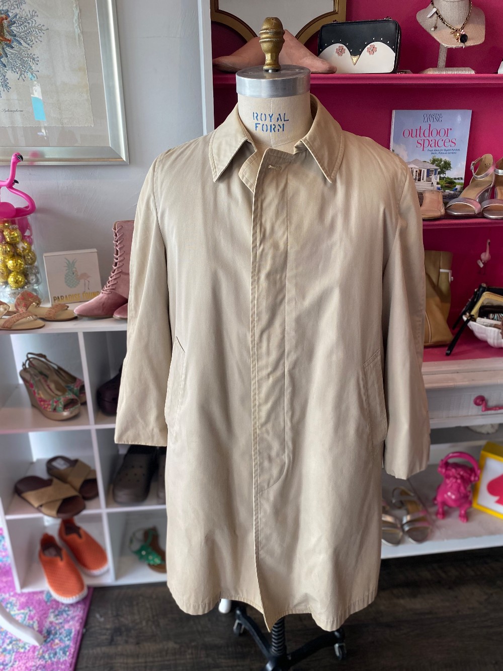 London Fog Men's size 40 short Trench