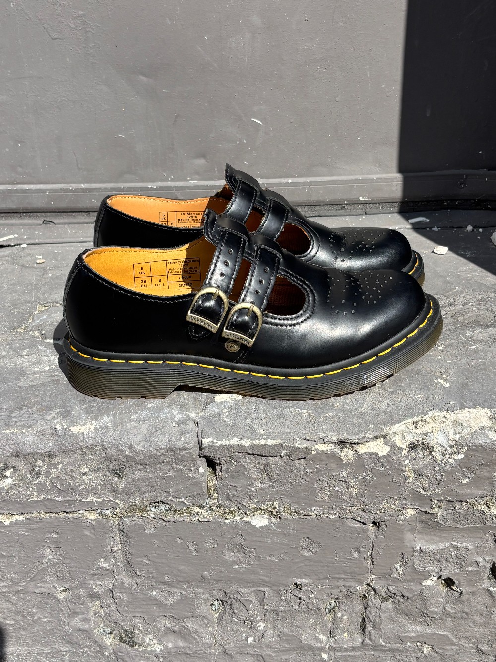 Dr. Martens Mary Jane Shoes ladies size 8