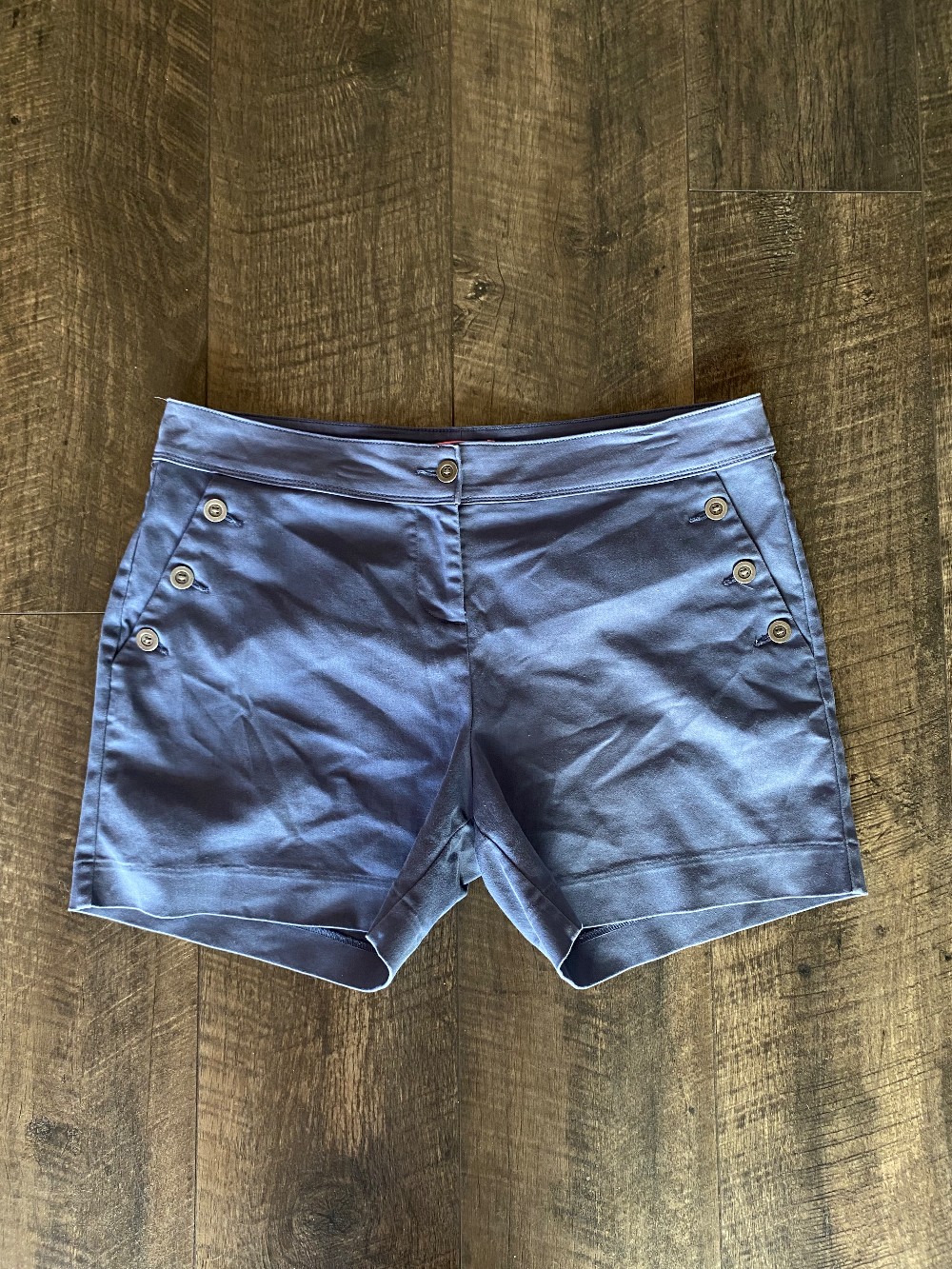 Isaac Mizrahi shorts size 14
