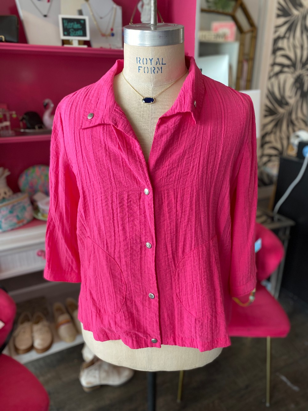 Chico's pink button down size 2 (US L)