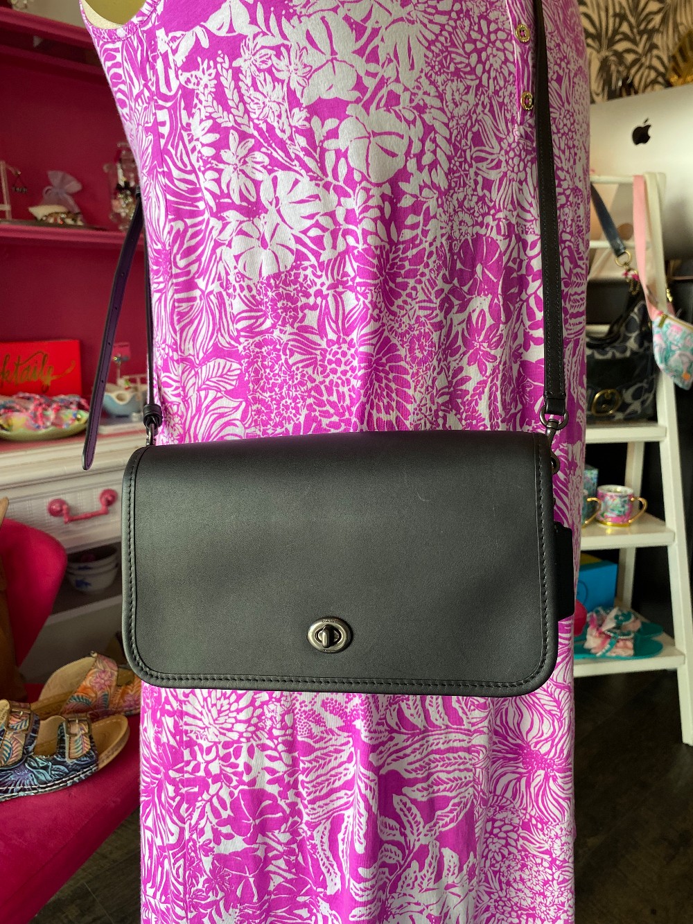 Coach F87768 black leather crossbody