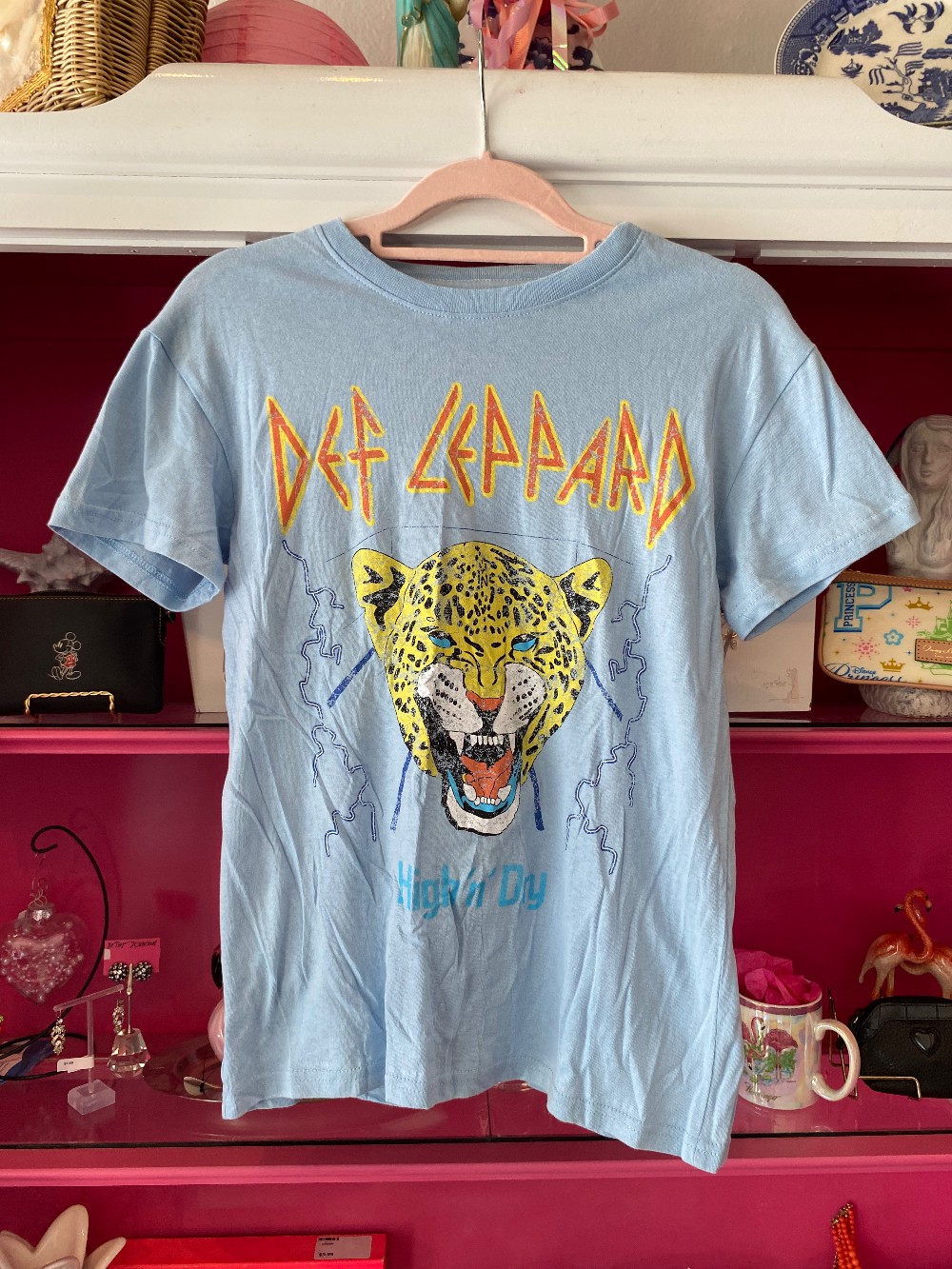 Def Leppard blue graphic tee size XS