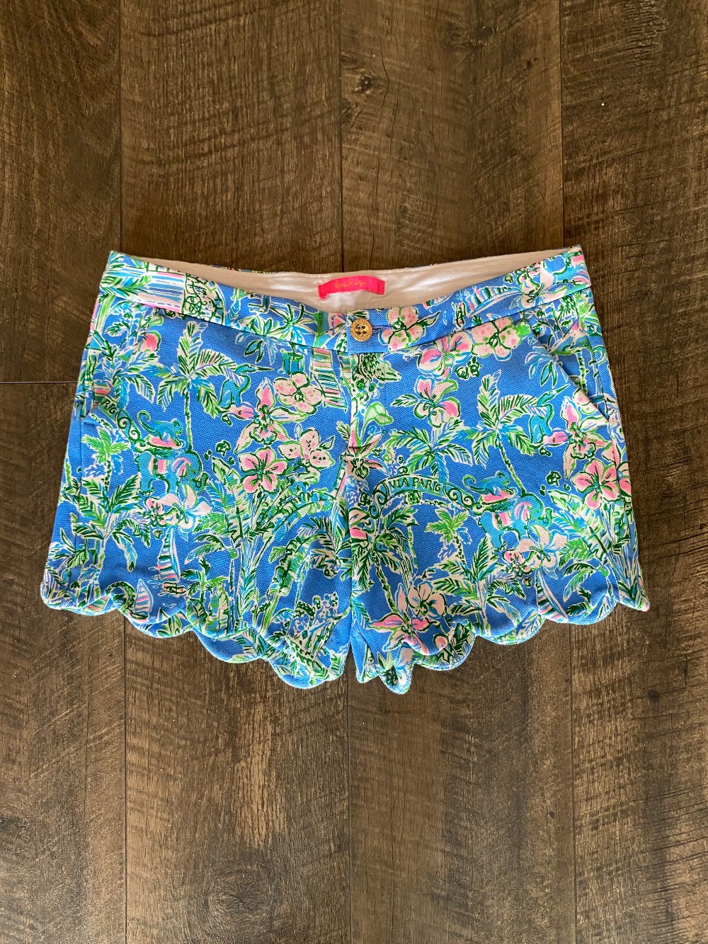 Lilly Pulitzer scalloped shorts size 6