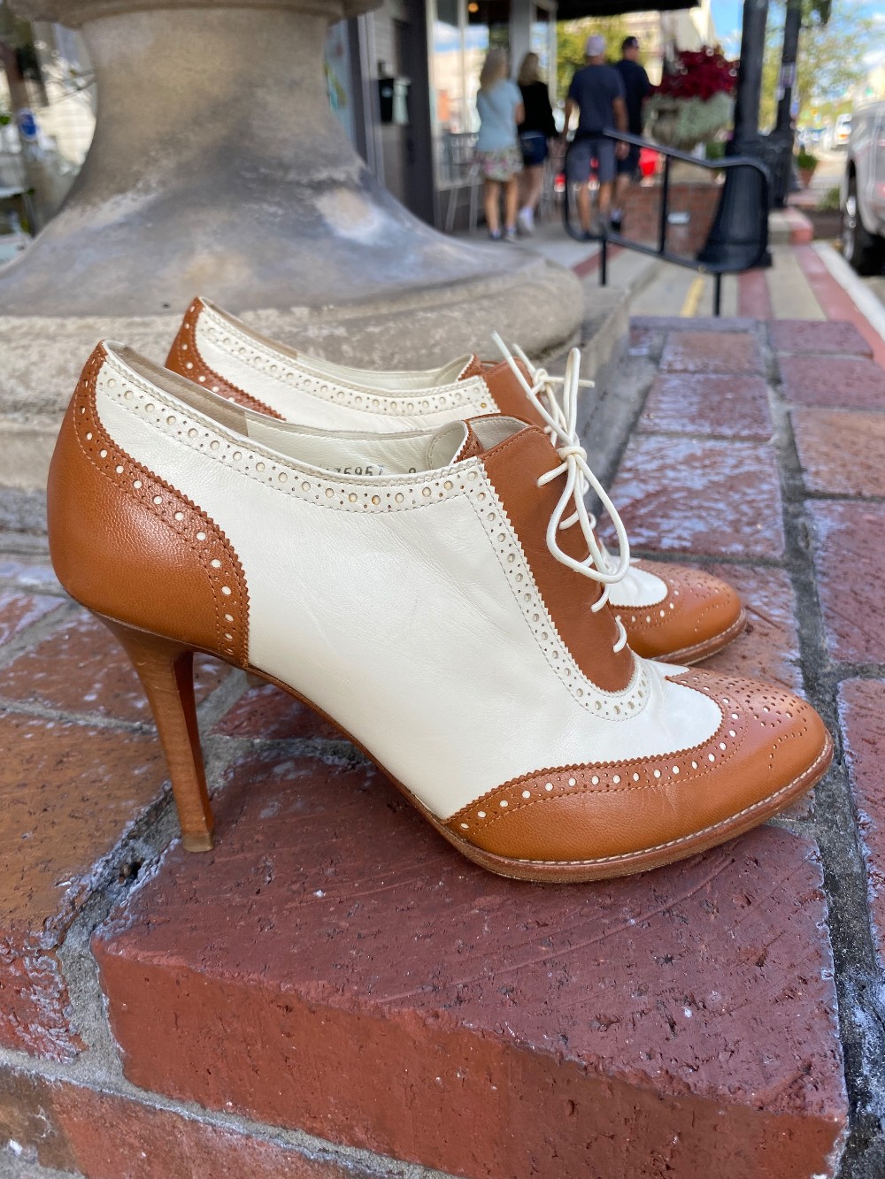 Ralph Lauren Collection size 9 heels