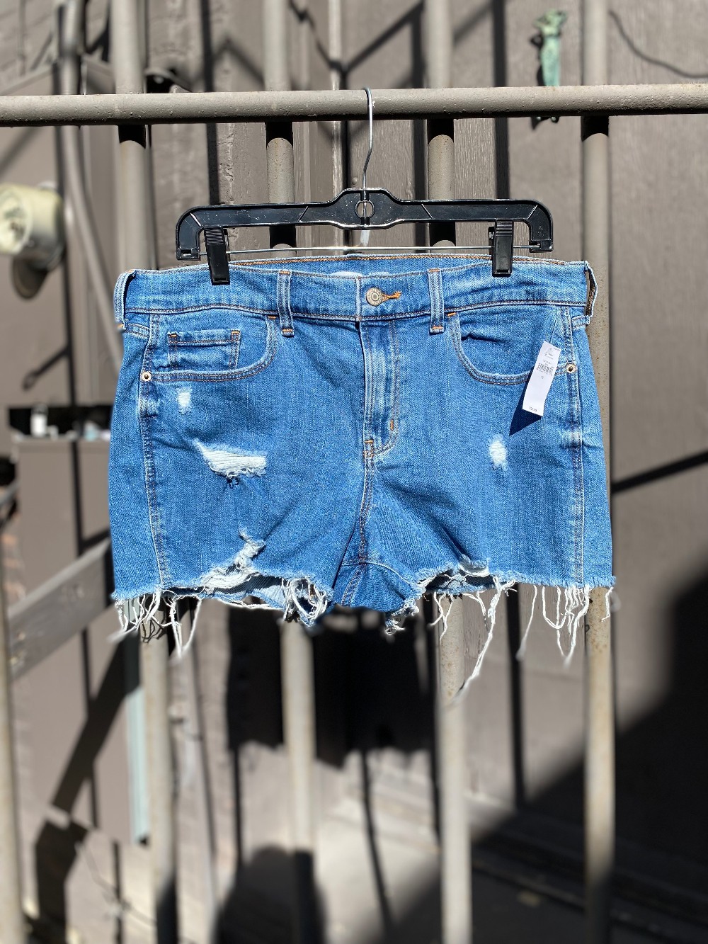 Old Navy Jean Shorts size 10 NWT