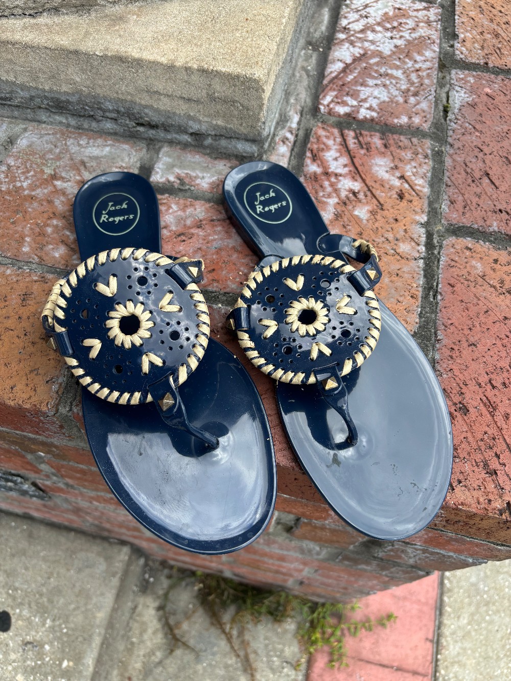 Jack Rogers Jelly size 11 in Navy/gold