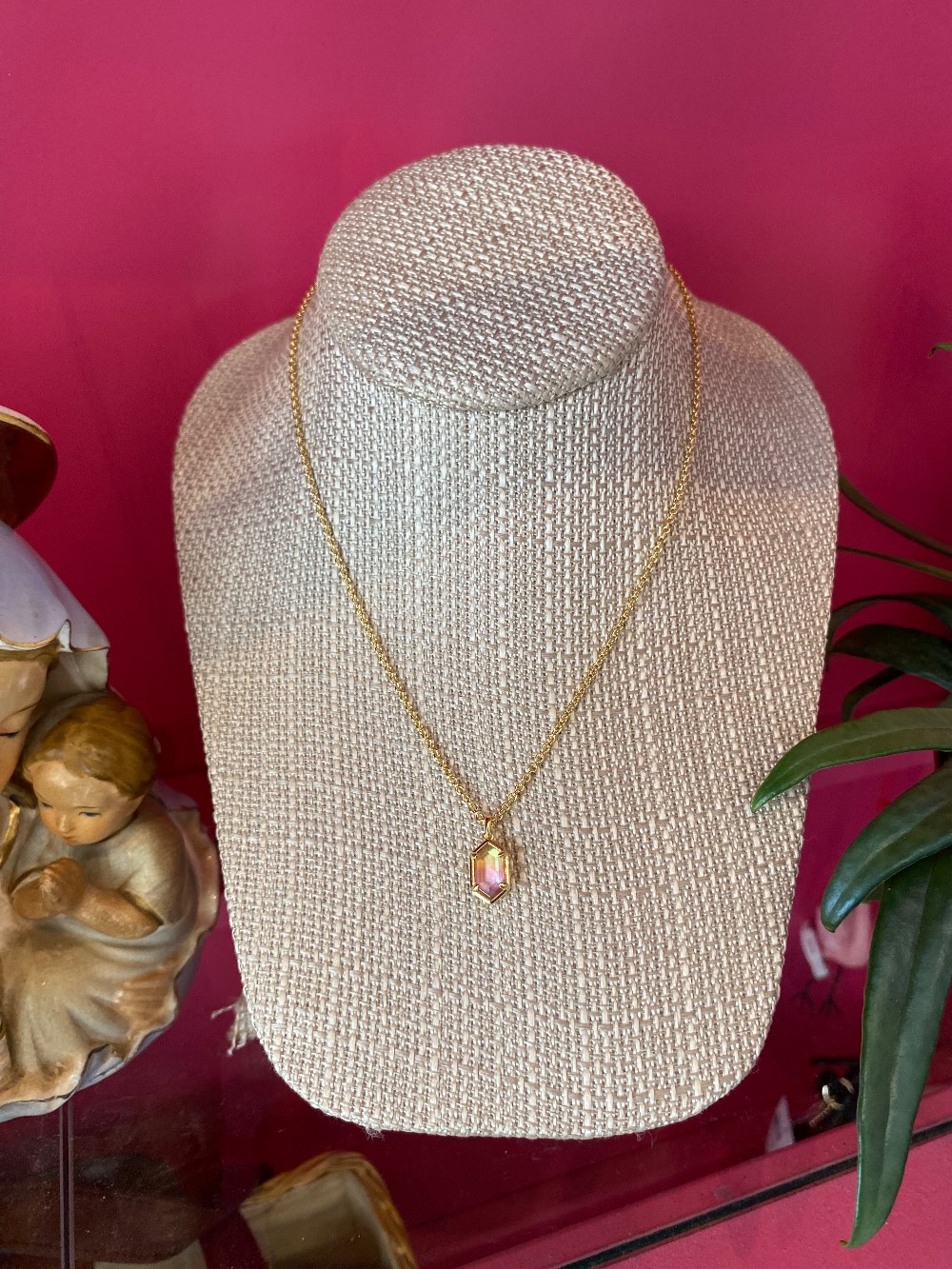 Kendra Scott Hallie Gold Necklace - NWT