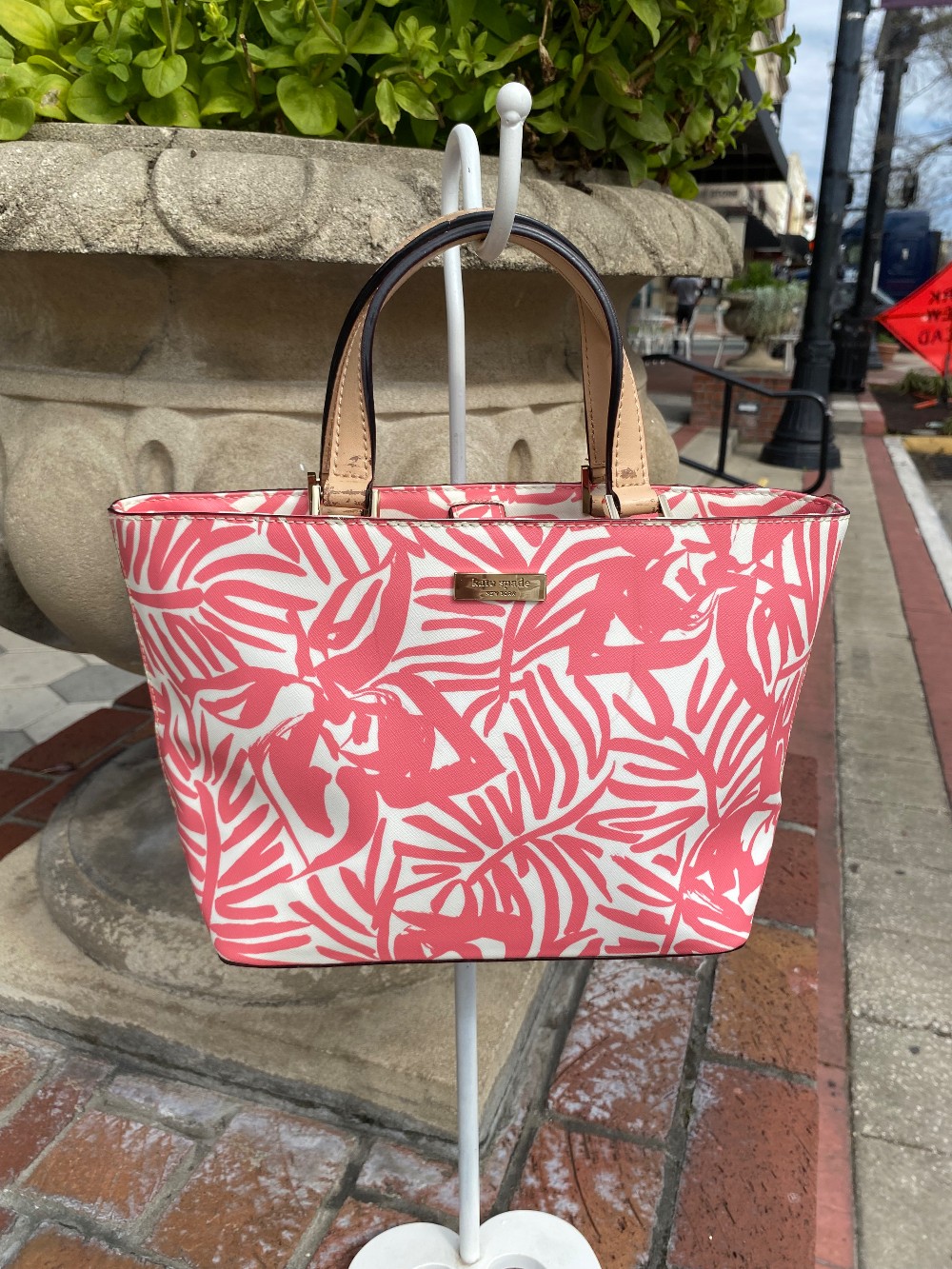 Kate Spade mini coral tote - As Is
