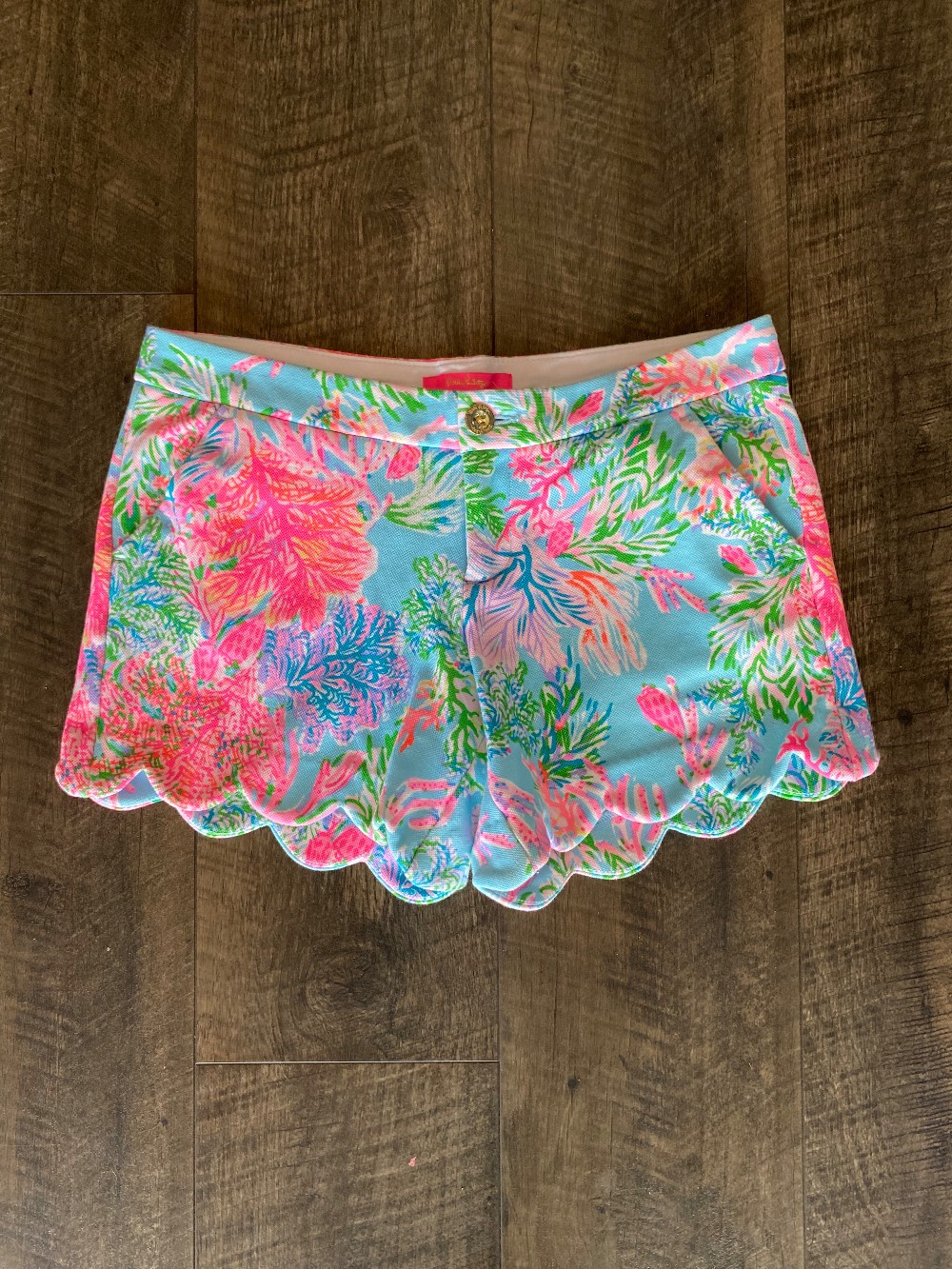 Lilly Pulitzer scalloped shorts size 6