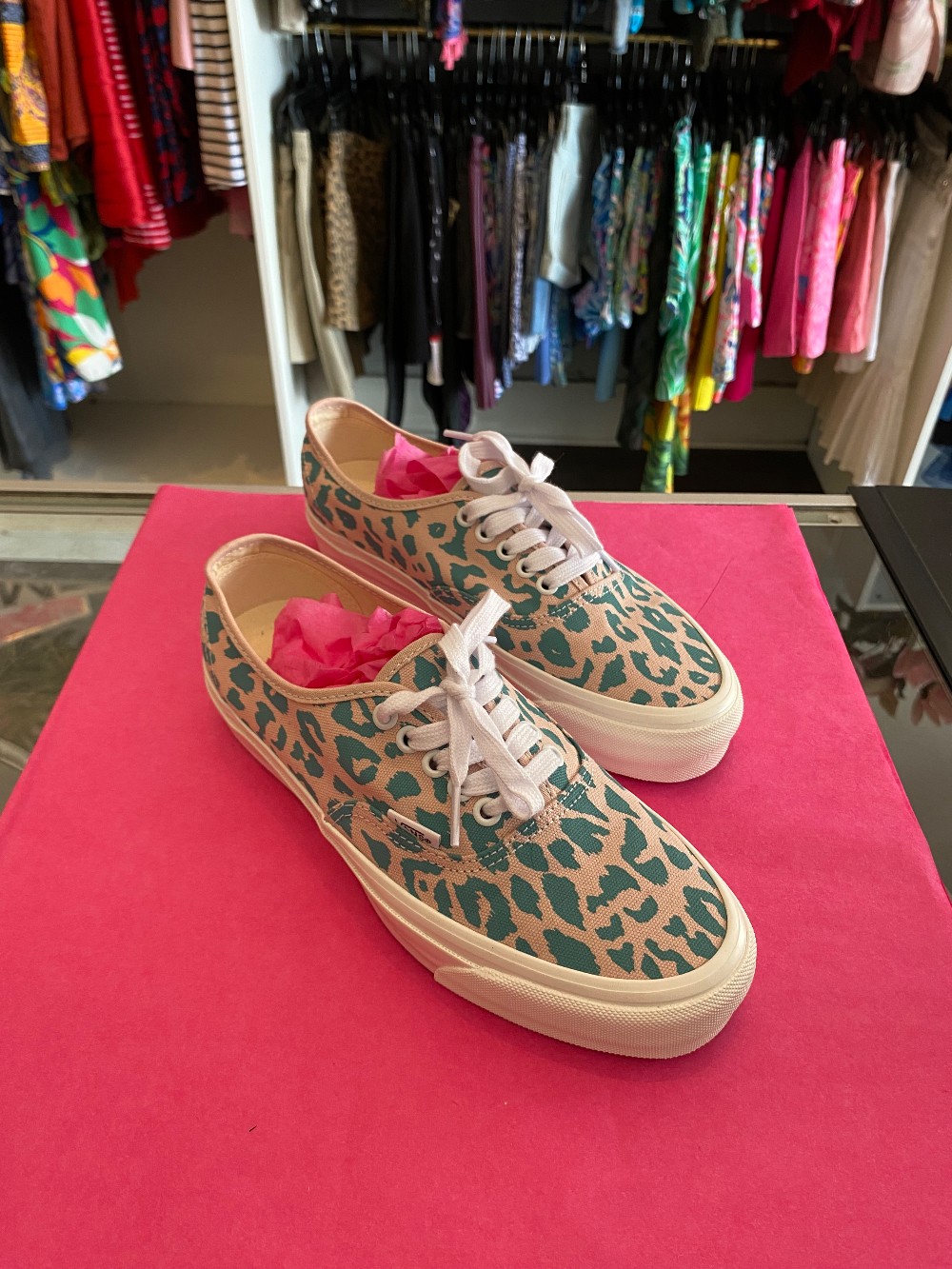 Vans Cheetah Sepia Rose sneakers size Women's 9.5, Men's 8